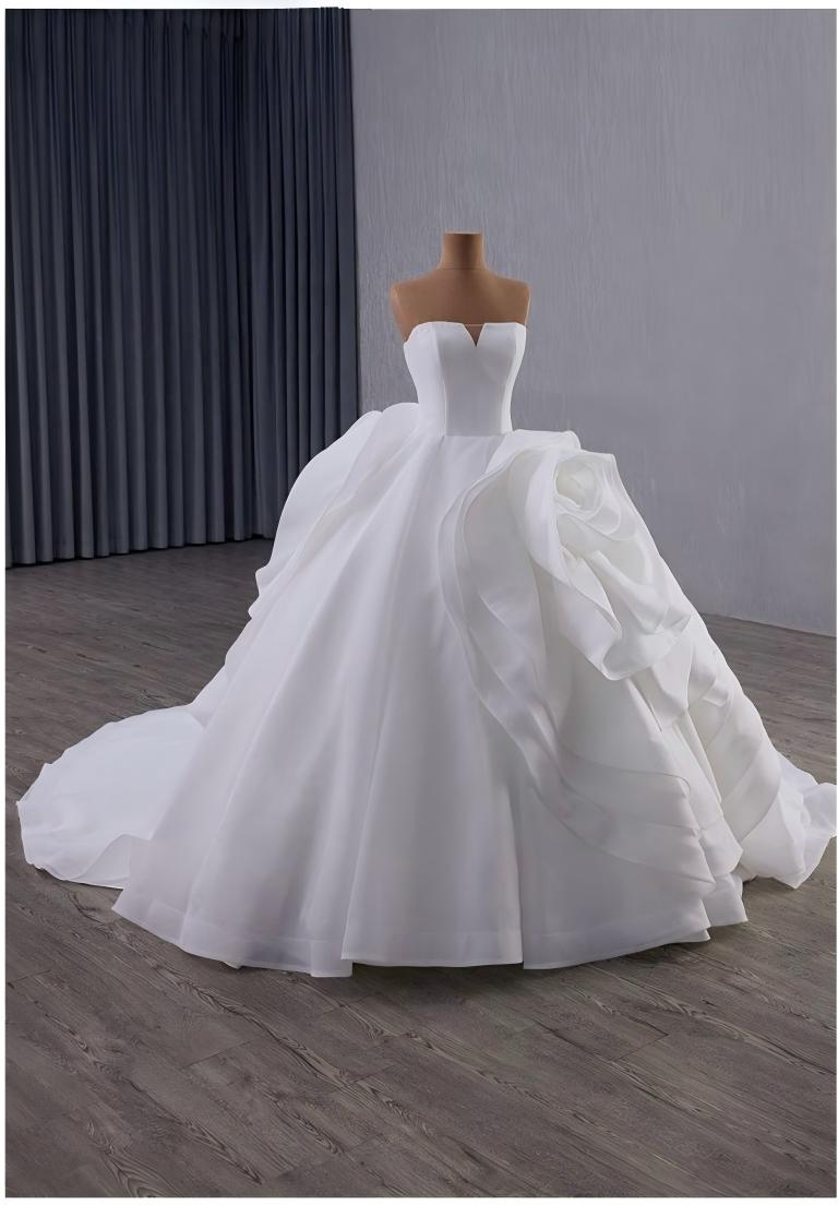 Sculptural Strapless Ball Gown Wedding Dress