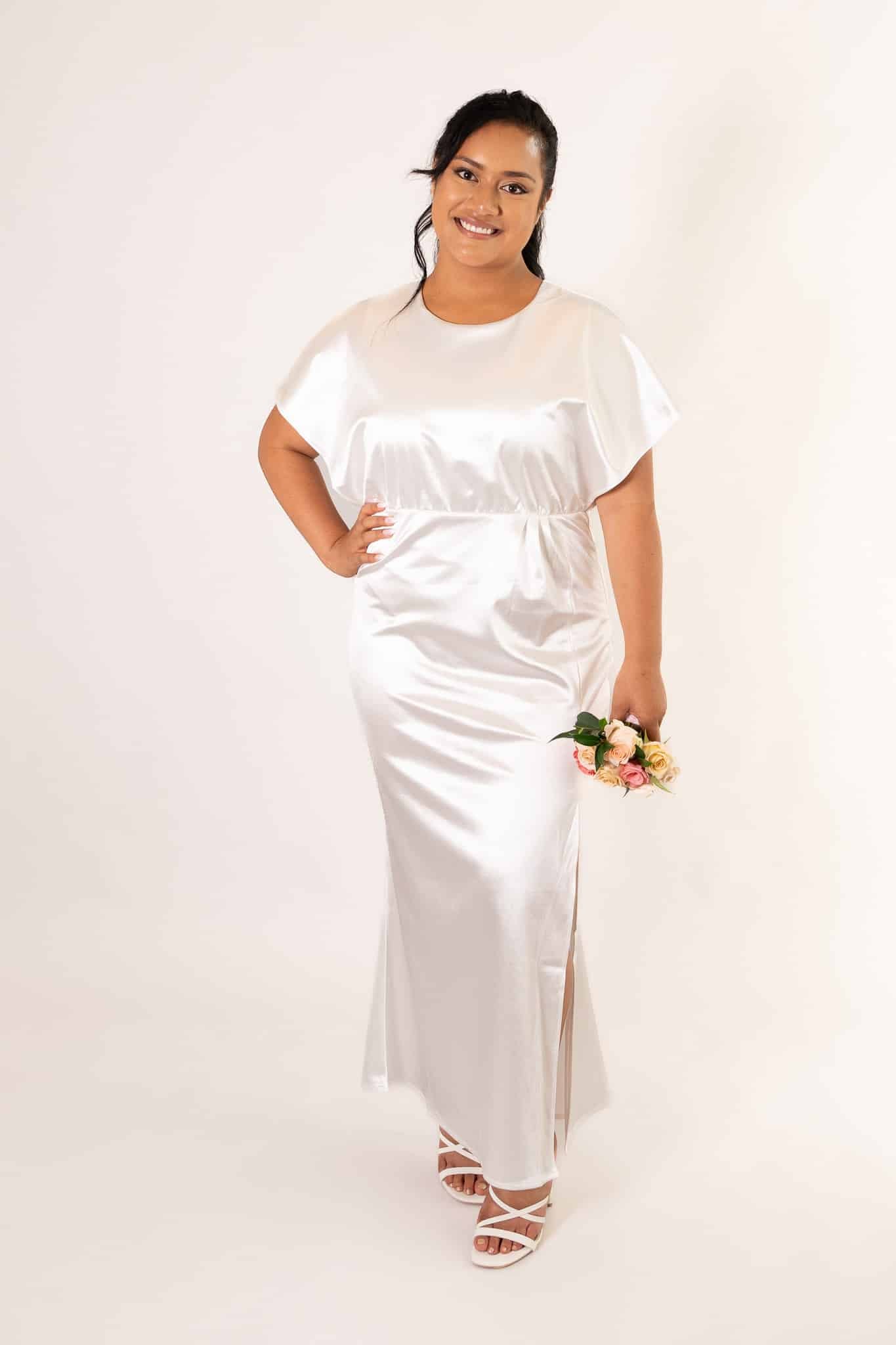 White satin short-sleeved bridesmaids dress with fitted waist, maxi length – Art Kollocsion Auckland