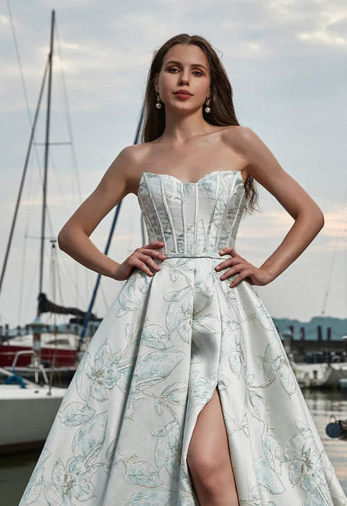 CK3411 bridal corset bodice with structured sweetheart neckline and satin boning detail