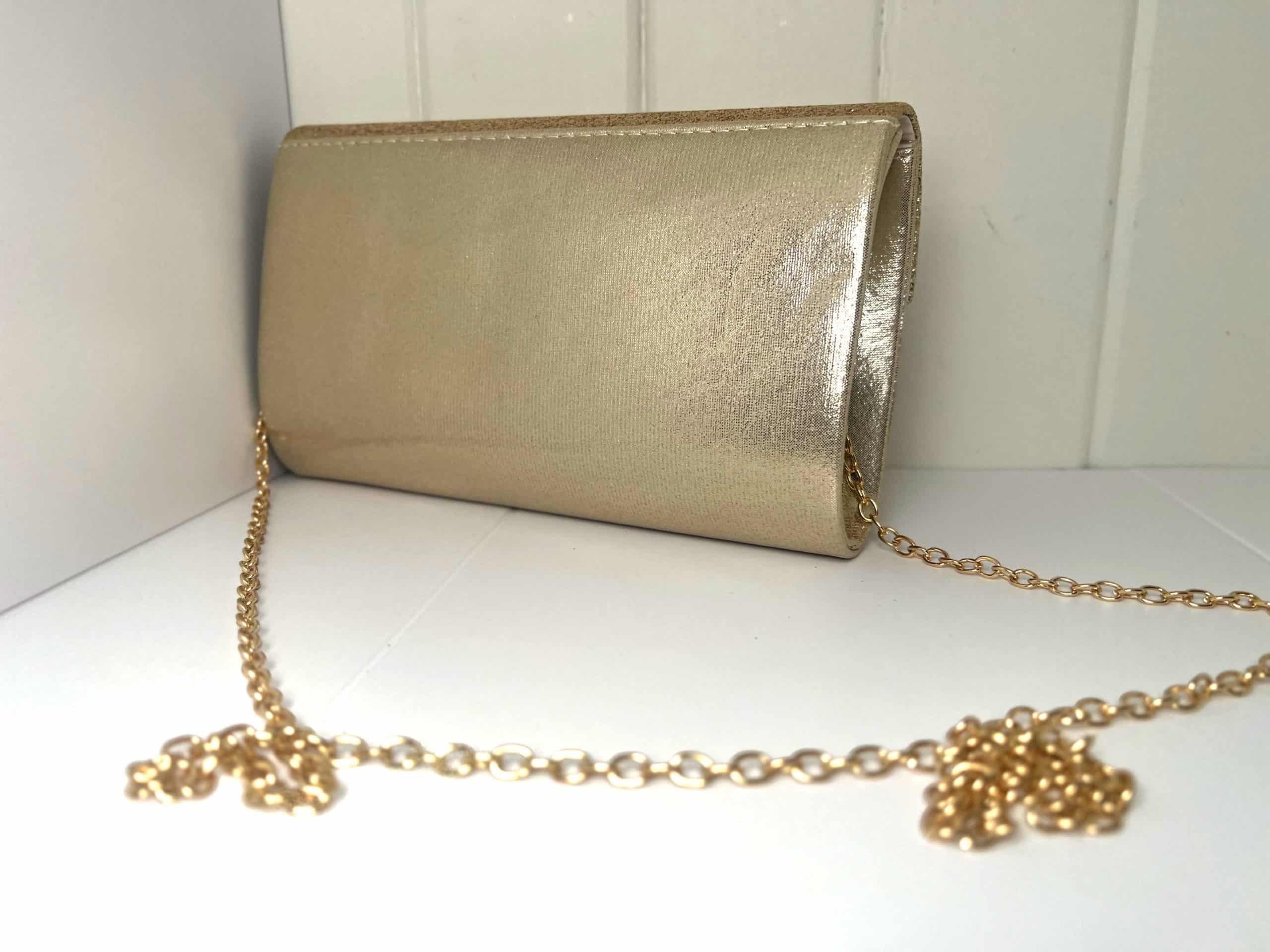 Gold glitter clutch with chain strap – Art Kollocsion Auckland